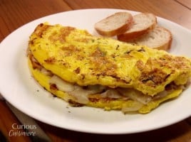 French Onion Omelette via Curious CuisiniereA