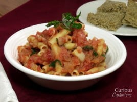 Healthy Penne alla Vodka from Curious Cuisiniere #recipemakeover