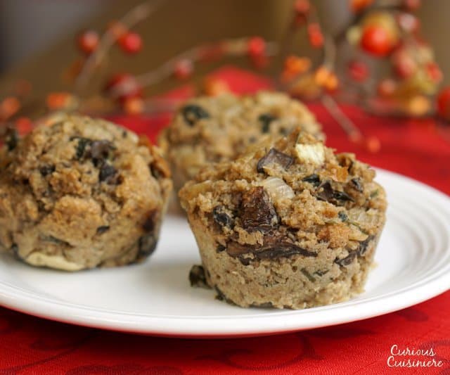 Everyone know the crispy part is the best part of the stuffing. With our Dill and Mushroom Stuffing Muffins (or 'stuffins') everyone gets their share of the crispy mushroom stuffing goodness. | www.CuriousCuisiniere.com