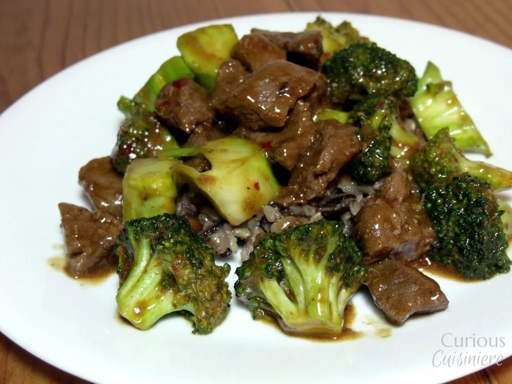 This Venison Stir Fry is a spicy twist on your classic Asian beef and broccoli stir fry using venison and a Thai chili sauce for a bit of a kick. - Curious Cuisiniere