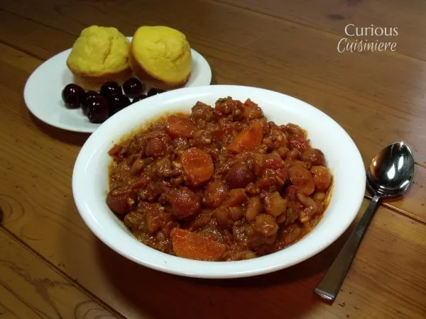 Tart cherries lend their fruity, tart flavors to this hearty beef and bean chili in this Tart Cherry Chili that is lightly sweet and super satisfying. | Curious Cuisiniere