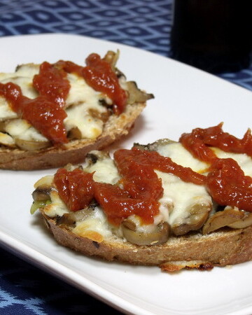 This traditional Polish street food is reminiscent of a French bread pizza, but its toppings are what give it the Polish flare. | www.curiouscuisiniere.com
