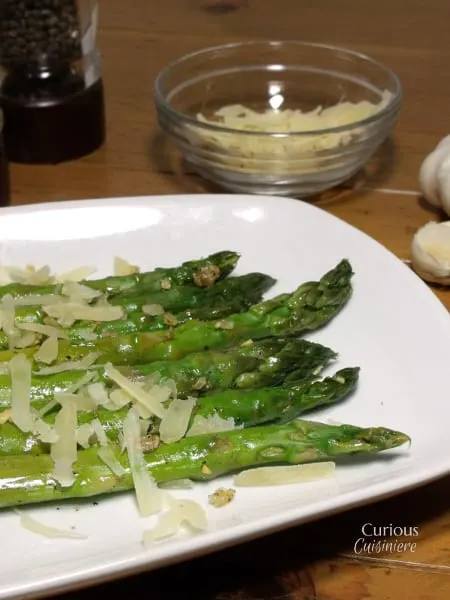 Parmesan and Garlic Asparagus from Curious CuisiniereParmesan and Garlic Asparagus from Curious Cuisiniere