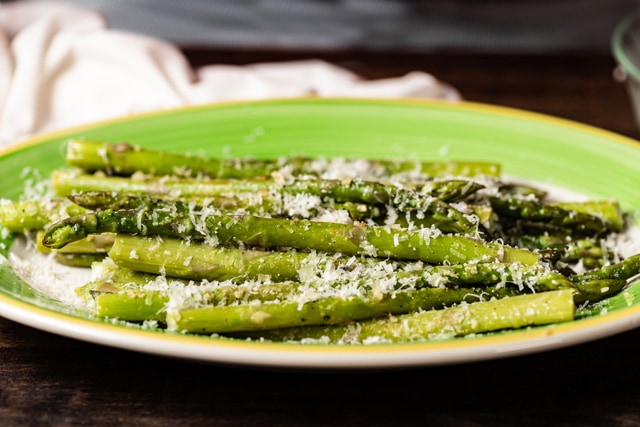 Parmesan and Garlic Asparagus Easter side dish