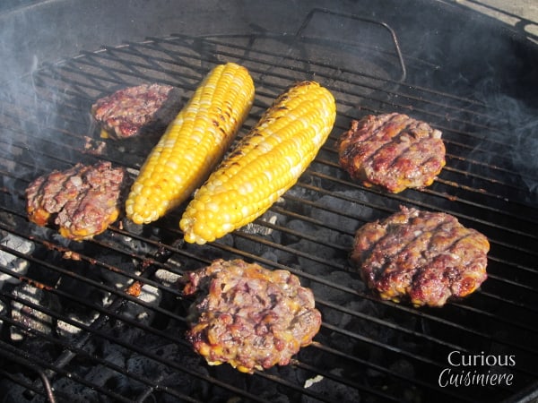 Cheddar Merlot Burgers from Curious Cuisiniere #SundaySupper #grillingrecipes #cookingwithwine
