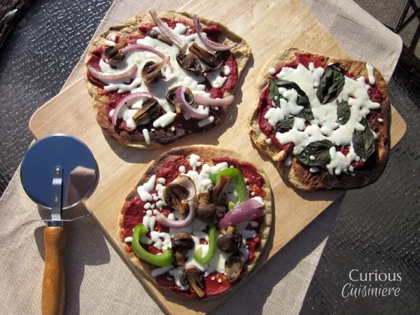 Individual Grilled Veggie Pizzas from Curious Cuisiniere #SundaySupper #ChooseDreams #summergrilling