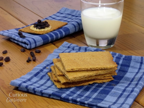 Homemade Graham Crackers from Curious Cuisiniere #backtoschool
