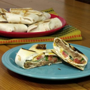 Crunchy Taco Bites (aka Mini Crunchwrap Supremes) from Curious Cuisiniere