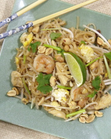 These quick and easy stir fried noodles are bursting with shrimp, chicken, bean sprouts, and eggs.