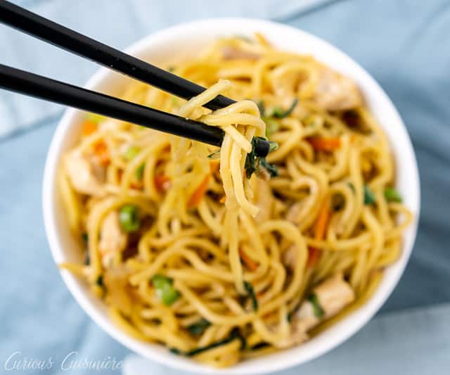 Chow mein bowl with chopsticks | www.CuriousCuisiniere.com