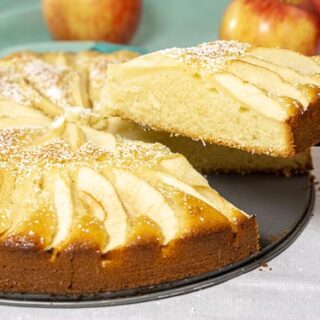Versunken Apfelkuchen (German Apple Cake)-image