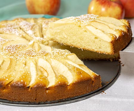 Easy German Apple Cake (Apfelkuchen) - Recipes From Europe