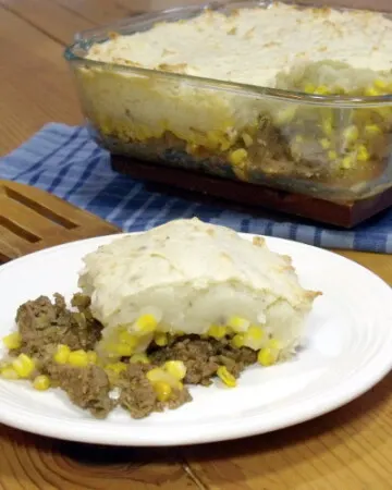 Potatoes, ground beef, and corn combine in this Canadian version of Shepherd's Pie. | www.curiouscuisiniere.com
