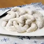 Vanillekipferl (Austrian Vanilla Crescent Cookies)