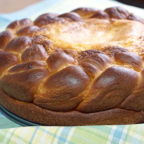 Romanian Pasca, Sweet Cottage Cheese Filled Easter Bread - ChainBaker