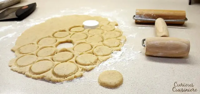 Vanilice are bite-sized Serbian Vanilla Cookies that are seriously addicting. With a nutty sweetness and a soft jam filling, they're the perfect recipe to add to your next cookie platter! | www.CuriousCuisiniere.com