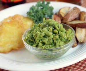 A classic British side dish, Mushy Peas really do bring a whole new dimension to those plain old peas. | www.CuriousCuisiniere.com