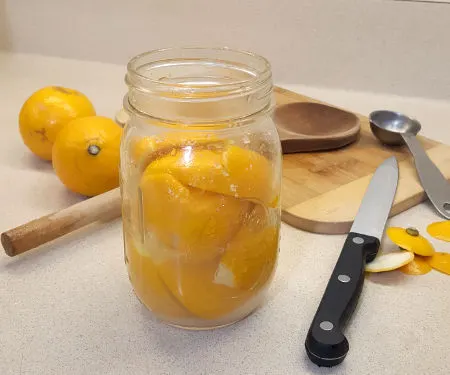 Moroccan Preserved lemons are easy to make and have many uses in traditional African and Middle Eastern cooking as well as unique modern twists. | www.CuriousCuisiniere.com