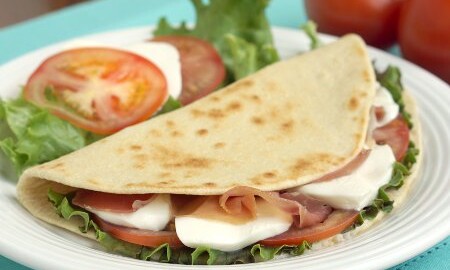 Verwonderend Piadina (Italian Flatbread for Sandwiches) • Curious Cuisiniere WA-09