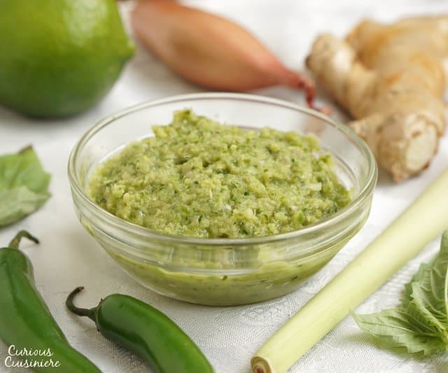Homemade Thai Green Curry Paste is an easy way to give your Thai curry incredible flavor. | www.CuriousCuisiniere.com 