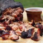 Juicy, flavorful, and perfectly balanced. That’s Memphis style BBQ. Our Memphis style barbecue pulled pork sandwich recipe brings smoked pork to perfection. | www.CuriousCuisiniere.com