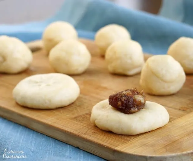 Maamoul Cookies are melt in your mouth, date filled cookies that are low in sugar but robust in flavor. | www.CuriousCuisiniere.com 