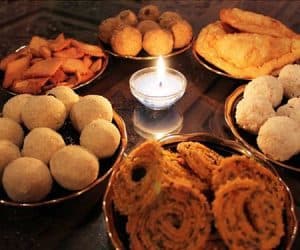 Sweet treats for Diwali - Diwali is the festival of light, celebrating the victory of light over darkness, good over evil and knowledge over ignorance. Learn more about the celebration andthe foods eaten during Diwali. | www.CuriousCuisiniere.com