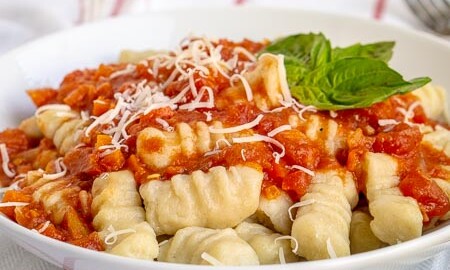 ñoqui Con Tuco Potato Gnocchi With Tomato Sauce - 