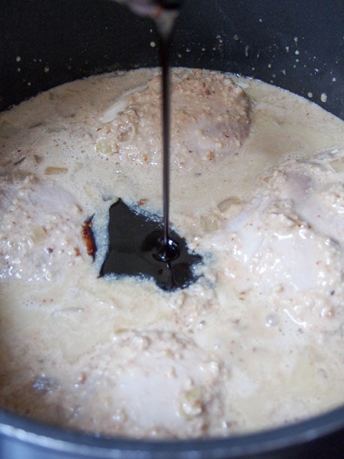 Adding Pomegranate to fesenjan Persian chicken and walnut stew