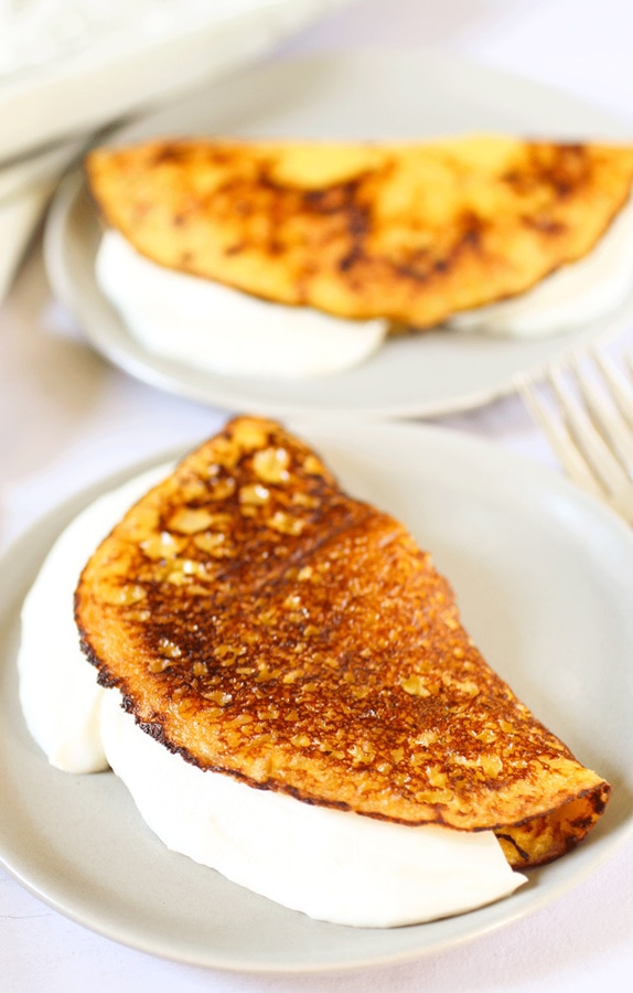 Cachapas (Venezuelan corn pancakes) with soft cheese