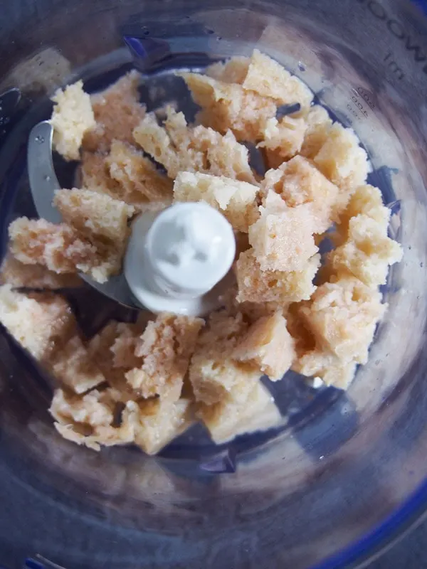 Making Ajo Blanco - sherry soaked bread in the blender