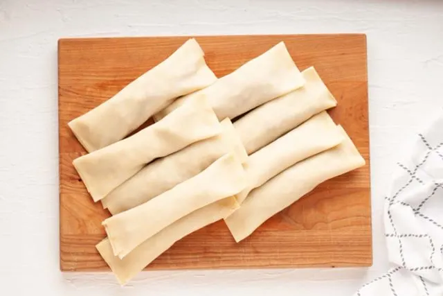 Peruvian Beef Tequenos ready to fry