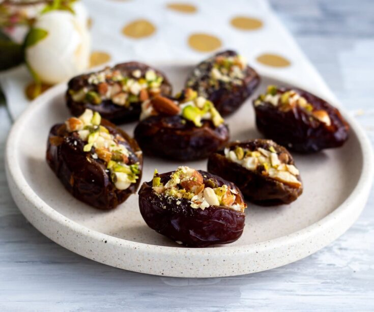 Stuffed Dates with Cream Cheese and Nuts | Blog Hồng