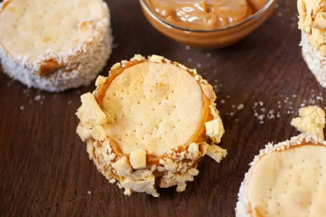 Chilenitos - Chilean Dulce de Leche sandwich cookies rolled in cookie crumbs