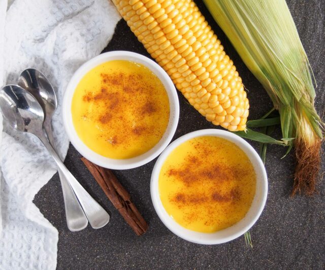 Brazilian corn pudding - Curau de milho- with cinnamon