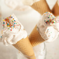 desserts from around the world Espumilla (Ecuadorian Meringue Cream Dessert)