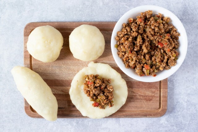 Carimañola filling the Panamanian meat pies