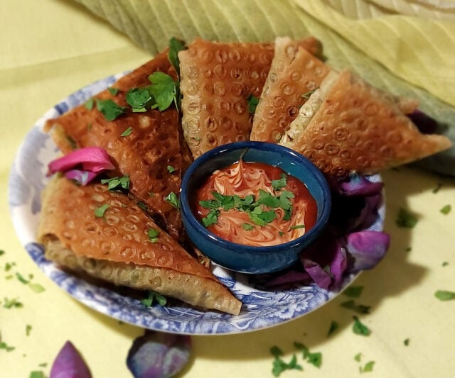 Iranian Sambouse (Potato Sambousek) Potato samosa, triangle turnovers with tomato sauce