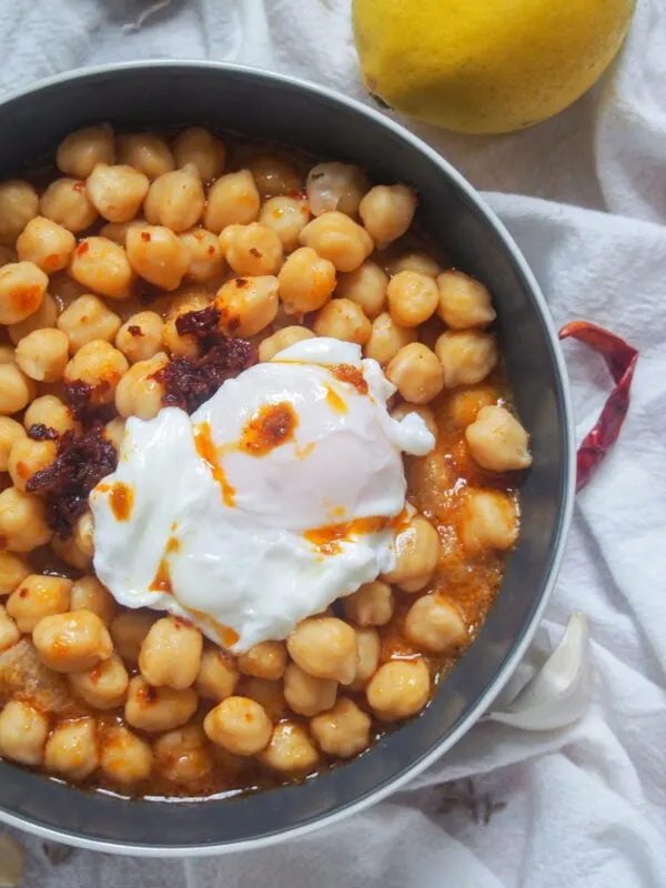 Lablabi - Tunisian garlic and lemon chickpea soup
