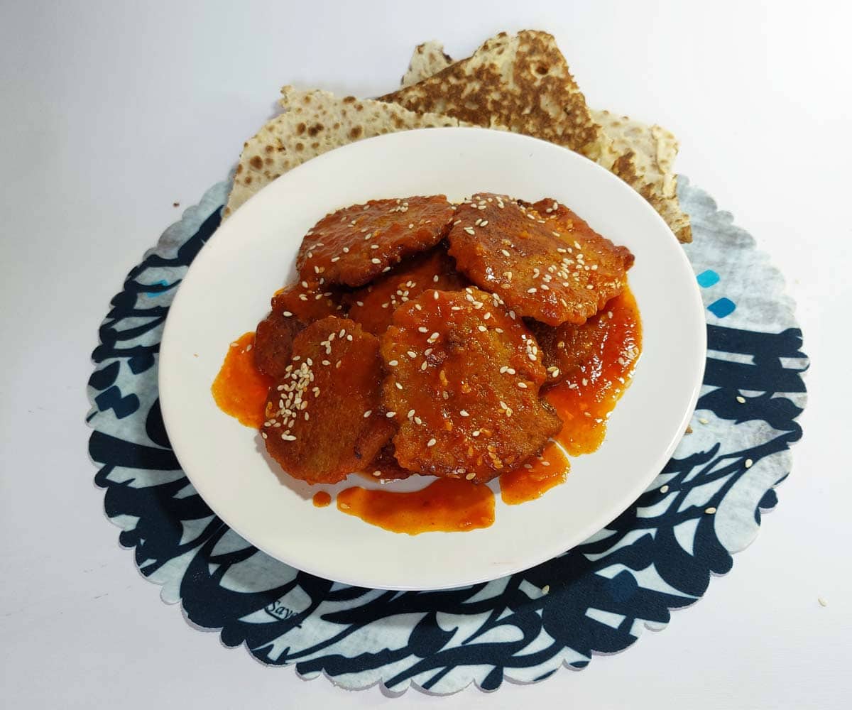 Iranian shami kebab with tomato sauce