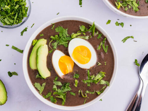 Sopa Negra (Costa Rican Black Bean Soup) - easy black bean soup with cilantro